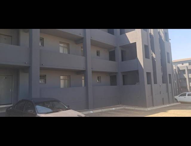 2 BEDROOM APARTMENT FOR SALE IN FLEURHOF